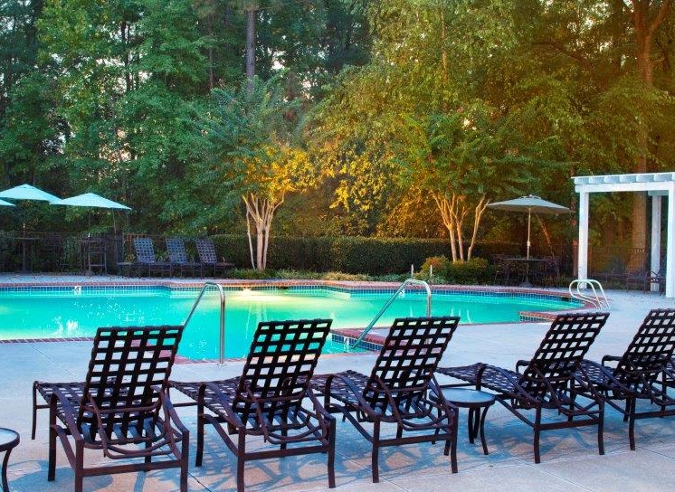 Turquoise Swimming Pool at Abberly Twin Hickory Apartment Homes by HHHunt, Glen Allen, 23059